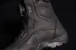 Stivali Stormhawk Tomaia in pelle premium con finitura idrorepellente. Membrane impermeabili e traspiranti eVent aiutano a mantenere i piedi asciutti Suole in gomma altamente tassellate, antiscivolo e resistenti all’olio, per prestazioni motociclistiche al top Sottopiedi in poliuretano a celle aperte per ammortizzare il piede BOA - immagine 21